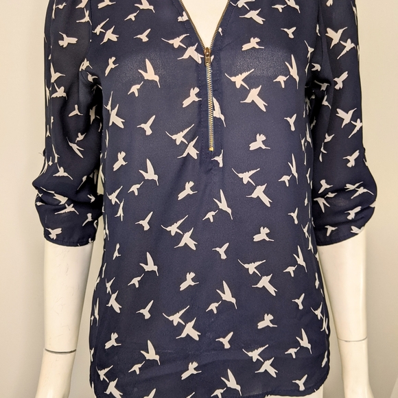 Womens S Blue White Hummingbird Top 3/4 Sleeves - Picture 8 of 13